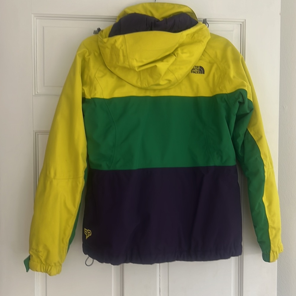 Women’s North Face Cryptic Ski Jacket - image 4